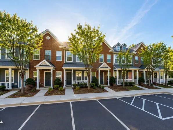 2815 Grace Green Ct, Pineville, NC 28134