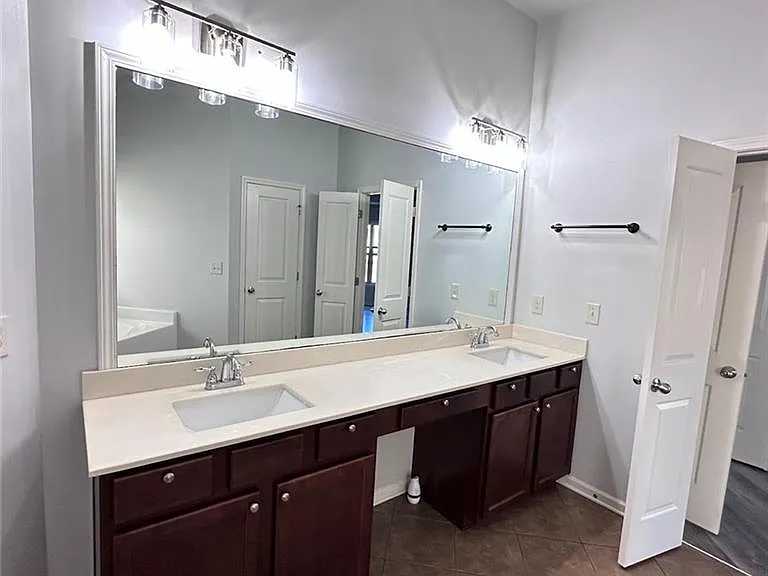 4960 Ducote Trl — Photo 24