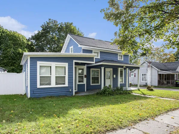 211 E Coffren St, Greenville, MI 48838
