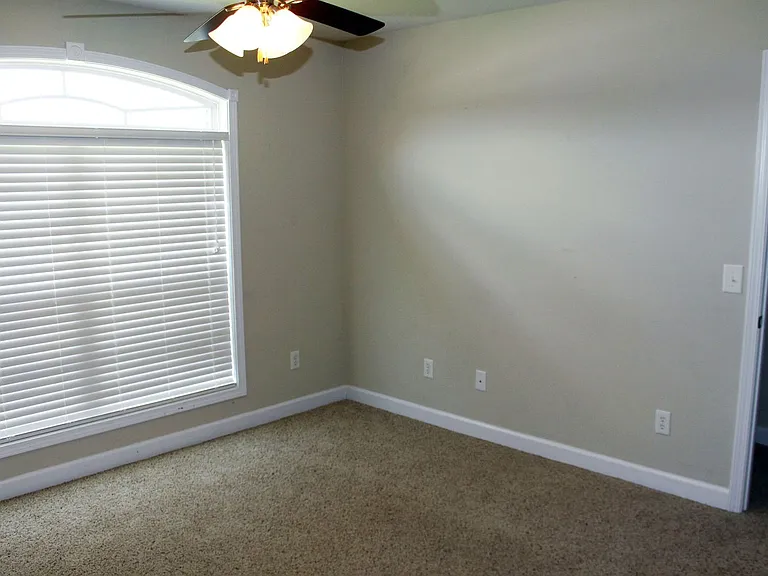 113 Stonehedge Dr — Photo 15