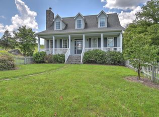 520 Garrett Hill Rd, Greeneville, TN 37743