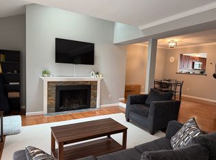 281 Cottonwood Rd, Newington, CT 06111