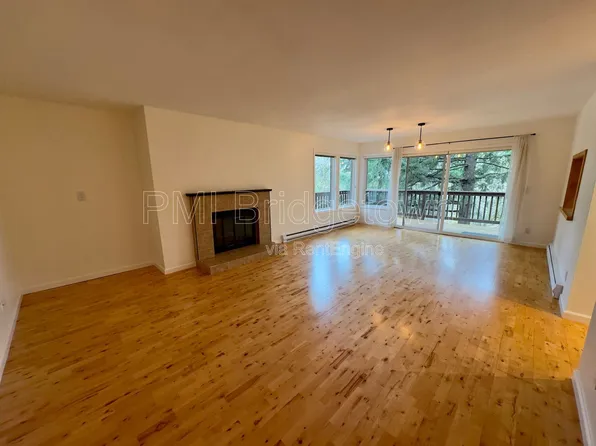 307 Cervantes Cir, Lake Oswego, OR 97035