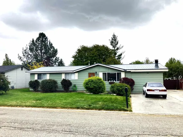 1225 Blaine St, Emmett, ID 83617