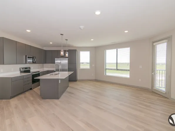 Chateau at Yankee Hill Apartments, 4421 Bridle Ln #2003, Lincoln, NE 68516