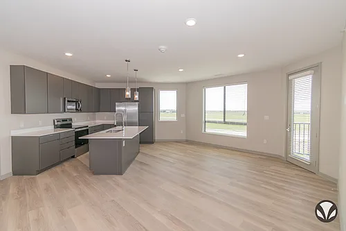 Chateau at Yankee Hill Apartments Photo 1