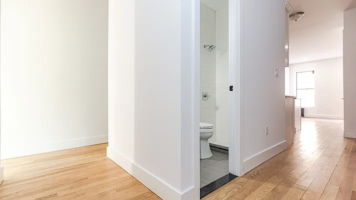 Rented by Nooklyn NYC LLC | media 34