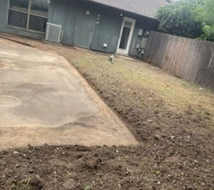 2nd image of 104 Glade Shadow Dr