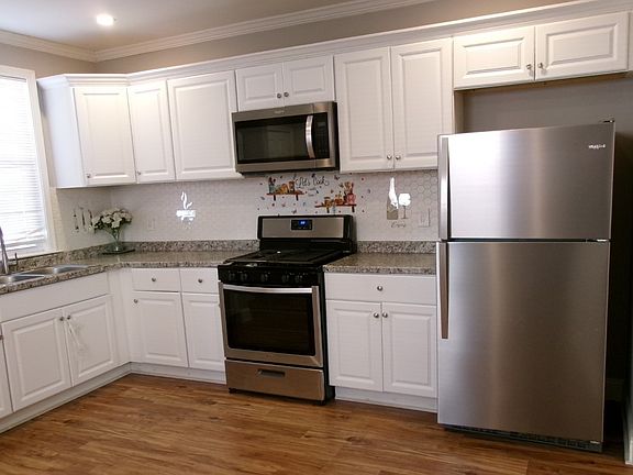2nd image of 6151 Alma St