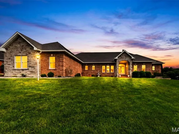 823 Ridge Rd, Waterloo, IL 62298