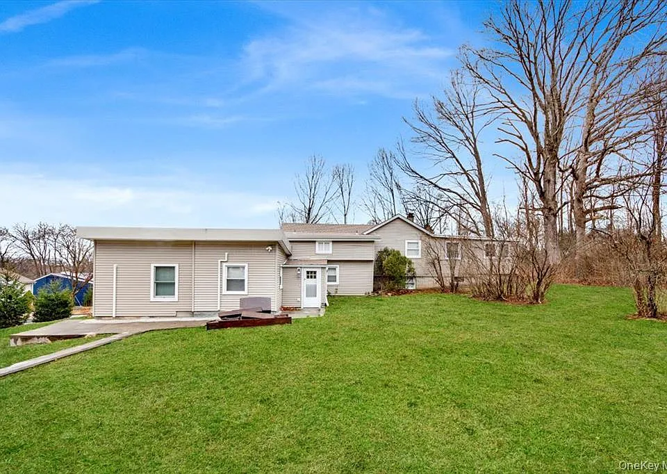 39 Helena Ave #1