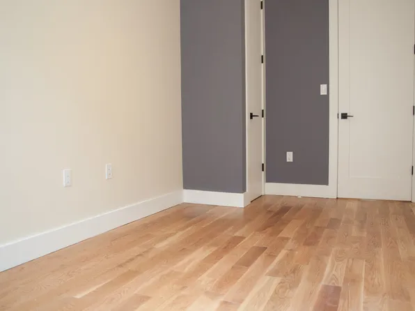 1426 De Kalb Avenue image 10 of 40