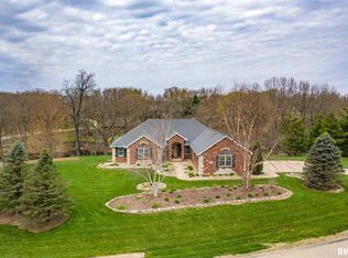 6911 S Saddlebrook Dr, Mapleton, IL 61547