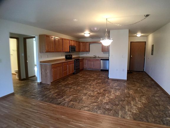 3rd image of 2440 Southwoods Dr Unit 8