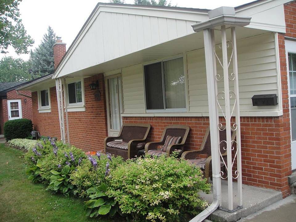 1st image of 41145 Russet Ln
