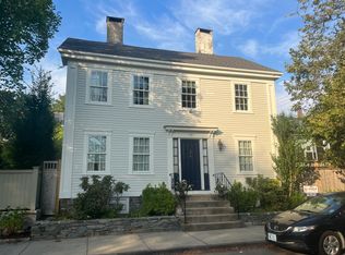 49 Farewell St, Newport, RI 02840