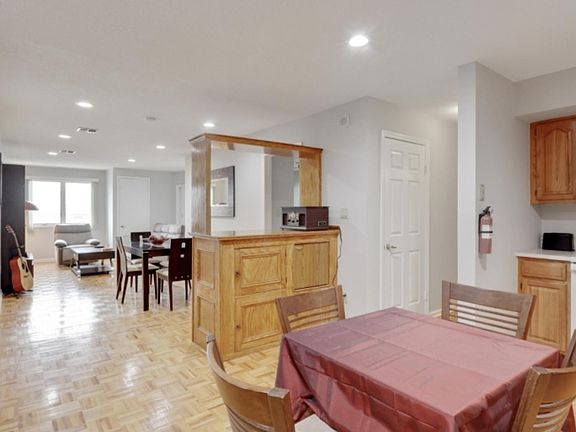 3rd image of 41 Wilson Ave #6I