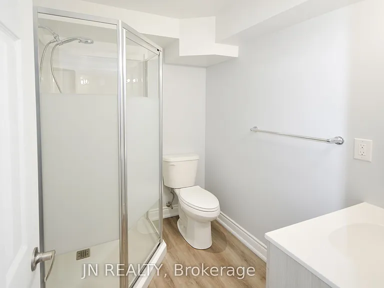 34 McEchearn Cres #LOWER — Photo 14