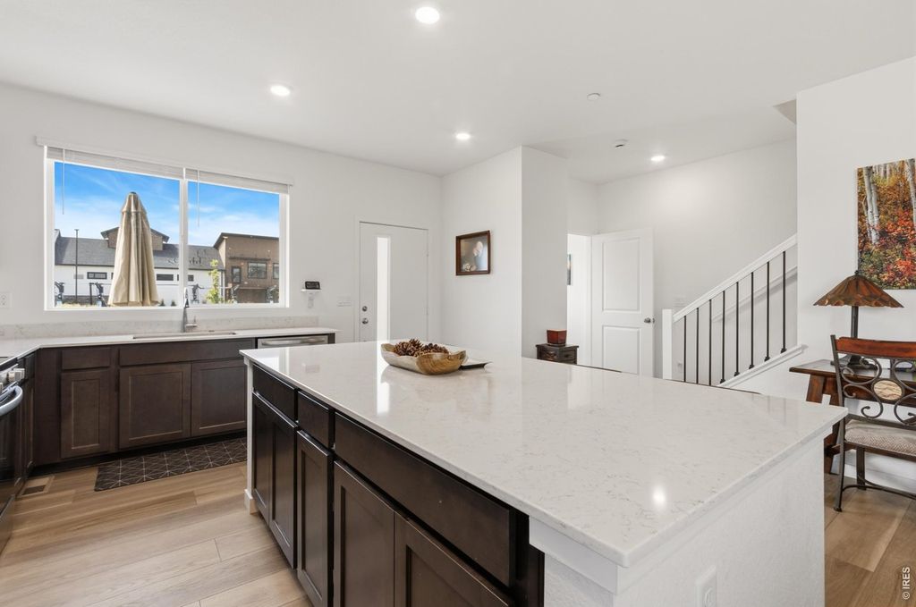 5560 Second Ave