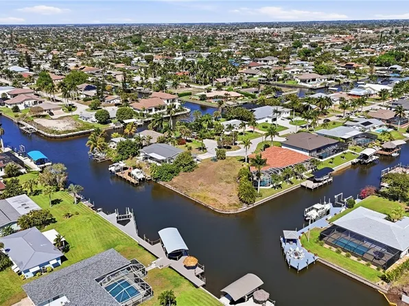 5357 Majestic Ct, Cape Coral, FL 33904