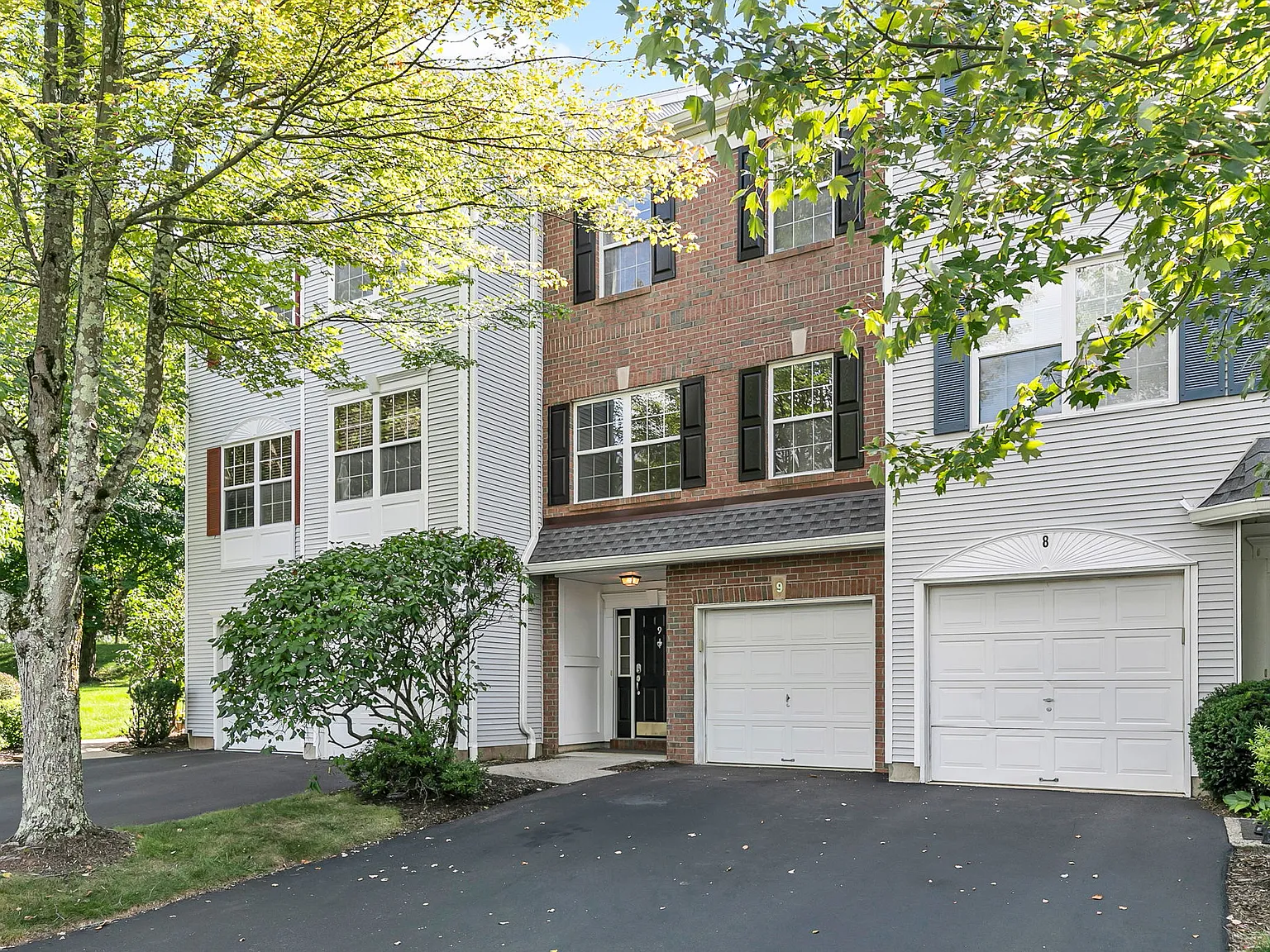 2 bed, 2.5 bath, $3,750 — Photo 2