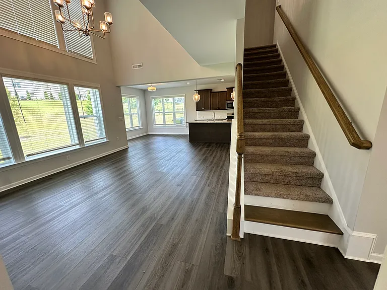 1139 Overlake Dr — Photo 7