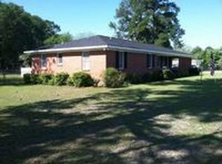 2735 Cherokee St, Waycross, GA 31503