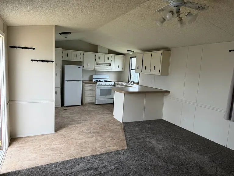 52 Glen St #10 — Photo 3