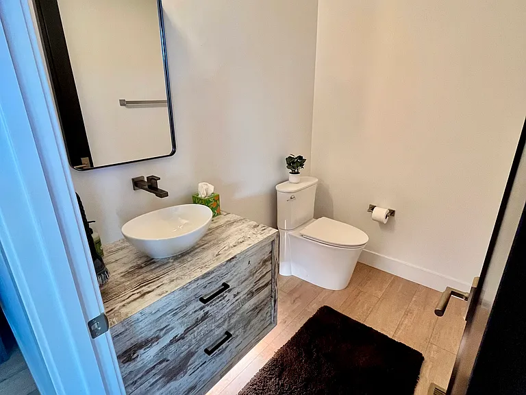 3505 W Friendly Meadow Rd — Photo 25