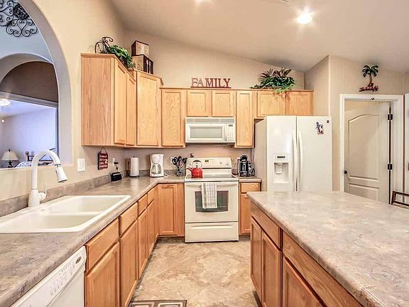 4th image of 3682 E Yorkshire Cir