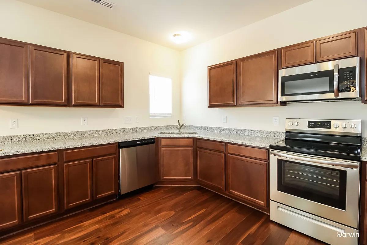 Building Photo - 3011 Rivercross Dr