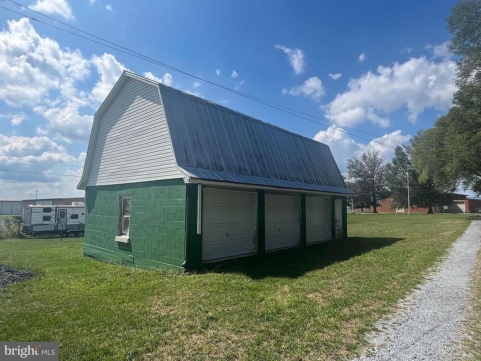 2nd image of 2079 Kelly Island Rd