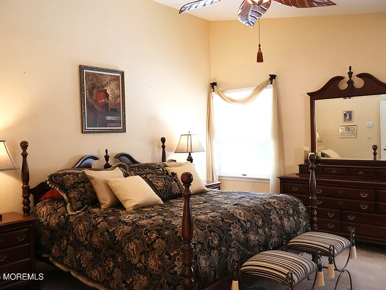 2409 Coral Leaf Rd — Photo 16