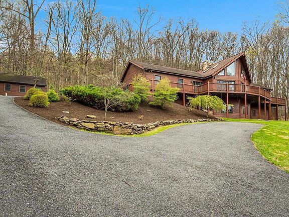 3rd image of 635 Gap Rd