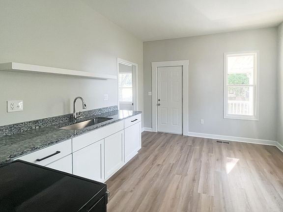 3rd image of 51 Logan St
