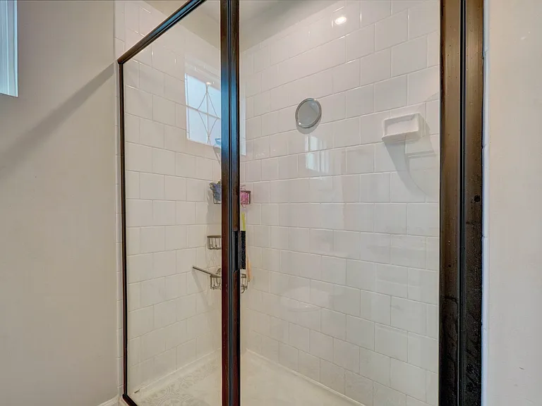 800 Corcormant Ln — Photo 24