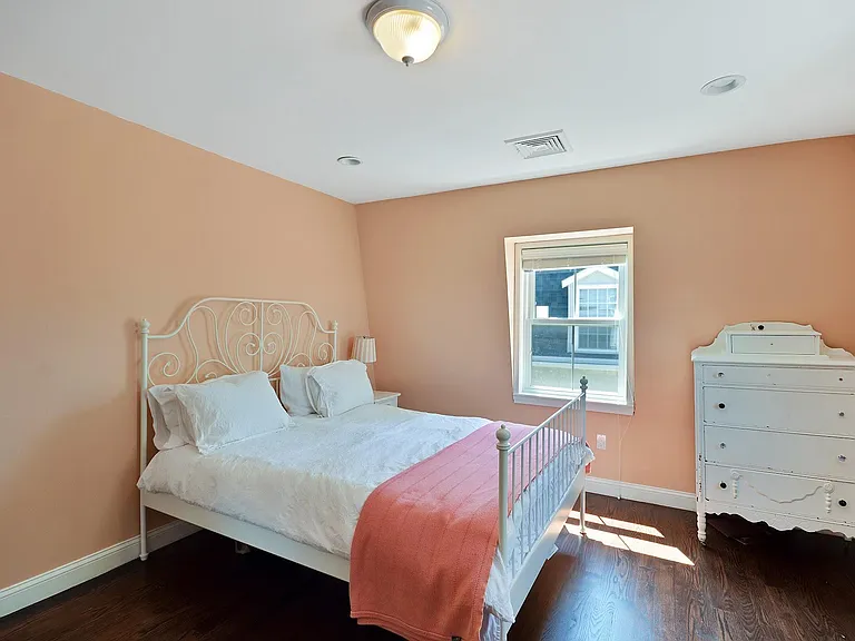 9 Atlantic St — Photo 15
