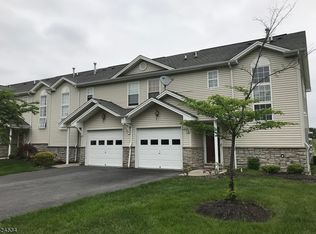 7 Stonehill Rd, Hardyston, NJ 07419