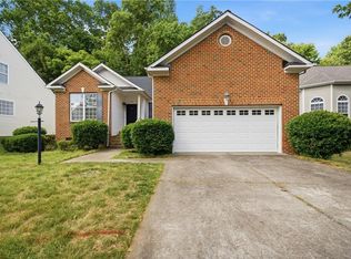 464 River Arch Dr, Chesapeake, VA 23320