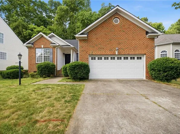 464 River Arch Dr, Chesapeake, VA 23320