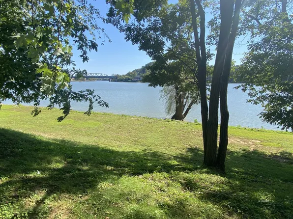 John St, Belpre, OH 45714