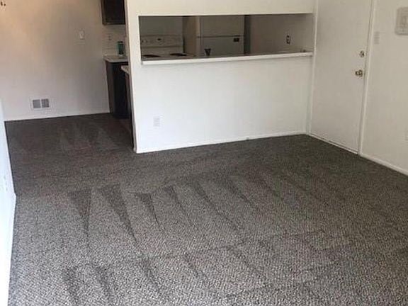 3rd image of 37099 Nottingham Dr APT 1