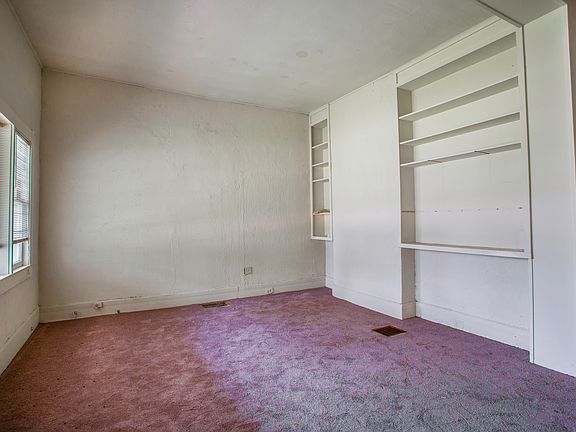 3rd image of 1105 Chickamauga Ave APT 1