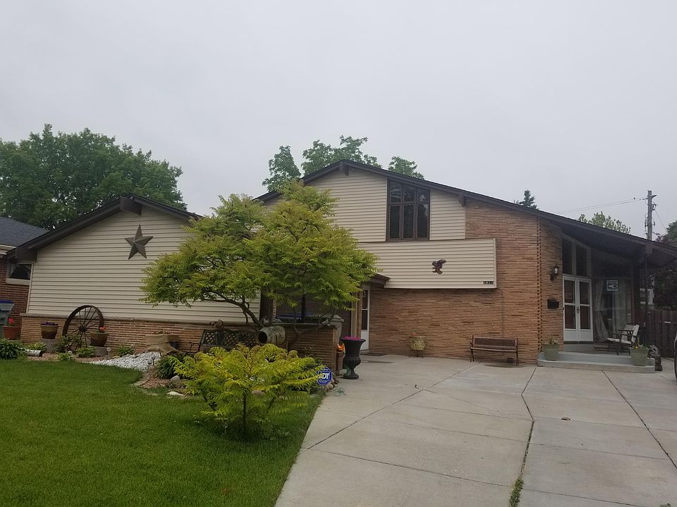 1st image of 1812 W Halsey Ave