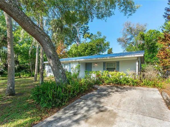 240 Newcomb St, New Smyrna Beach, FL 32168