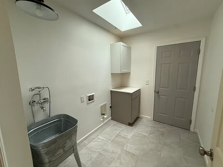 153 Arsenal Dr — Photo 9