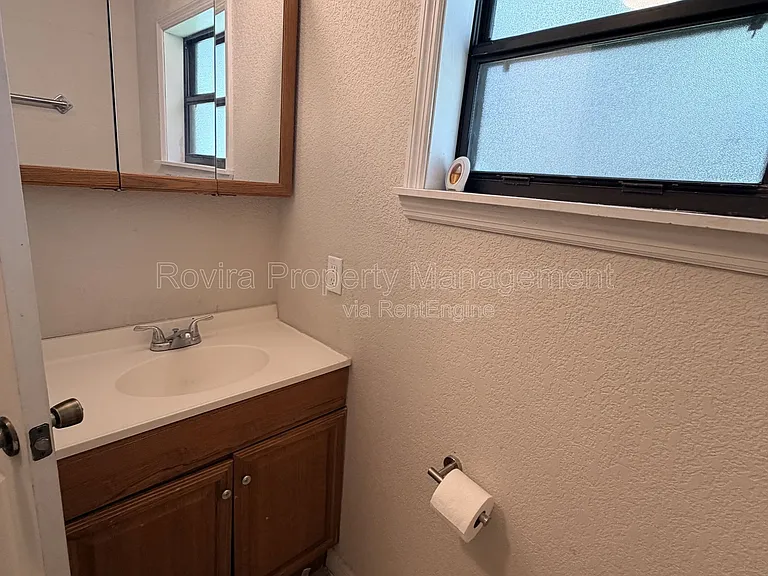 5601 Bryson Dr — Photo 7