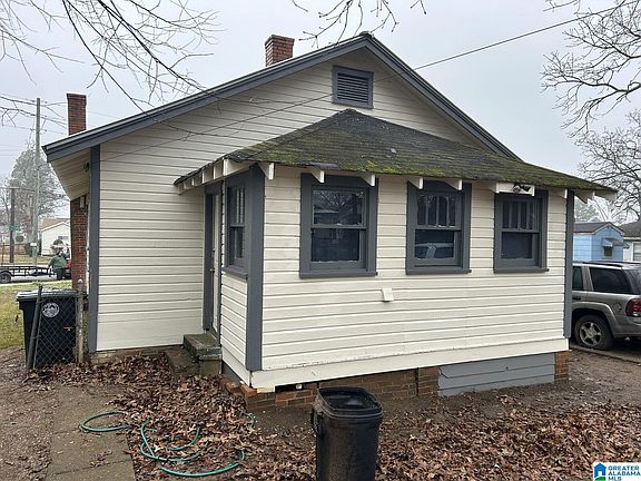 3rd image of 425 17th St SW