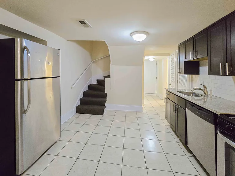 877 W Lill Ave #D1 — Photo 10