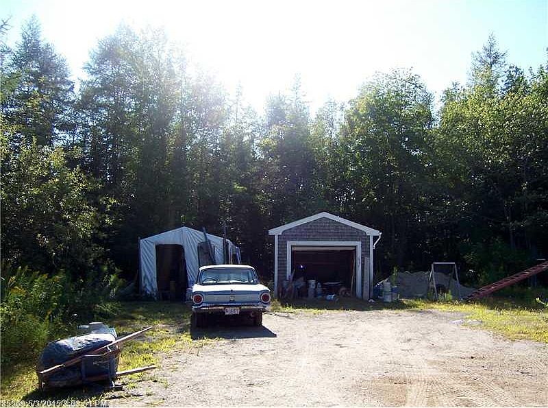 2nd image of 15 Hadlock Ln